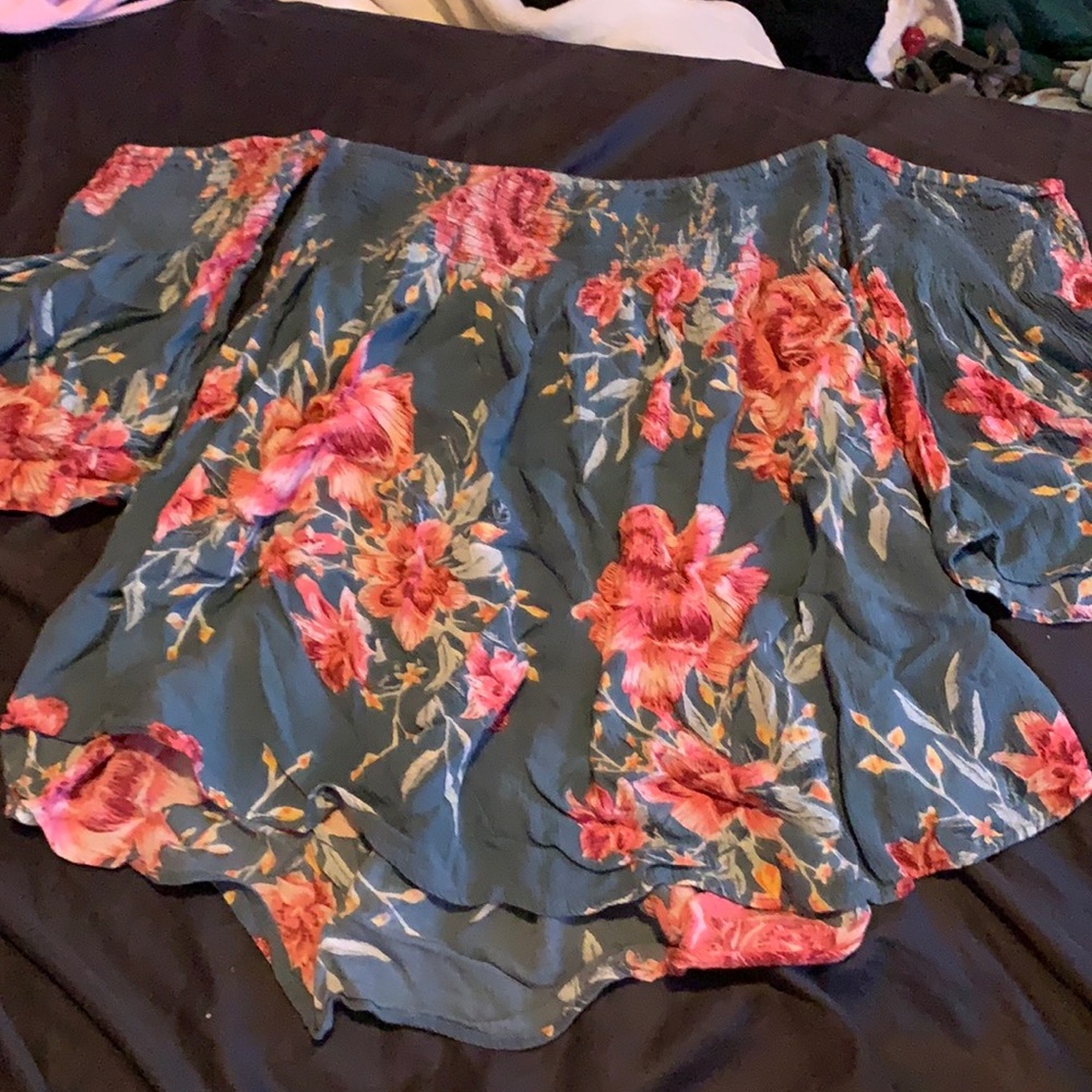 floral off shoulder shirt